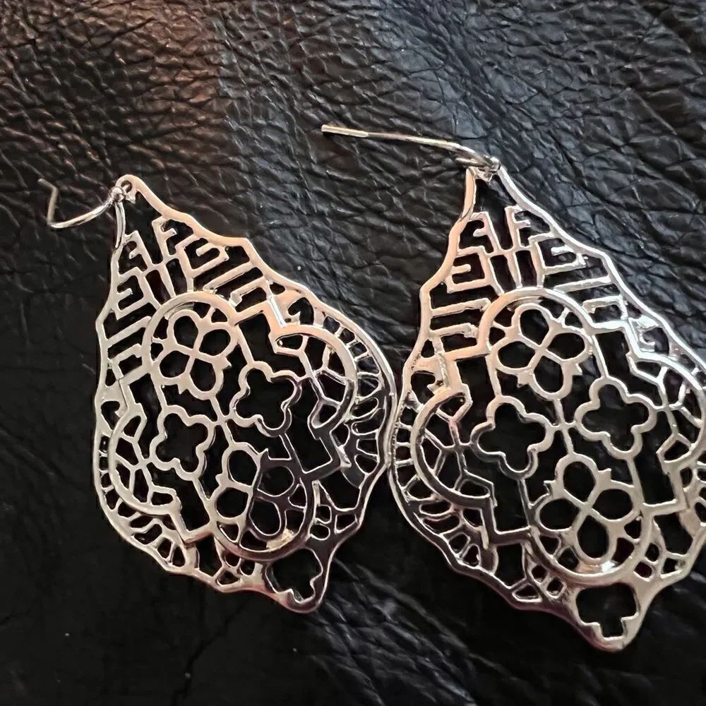 💫 Filigree silver dangle earrings💫